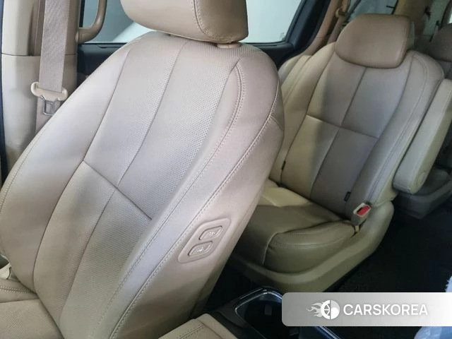 Kia The New Carnival 2019 Белый из Кореи, фото 4