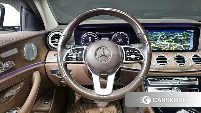 Mercedes-Benz E-Class W213 2018 Белый из Кореи, фото 4