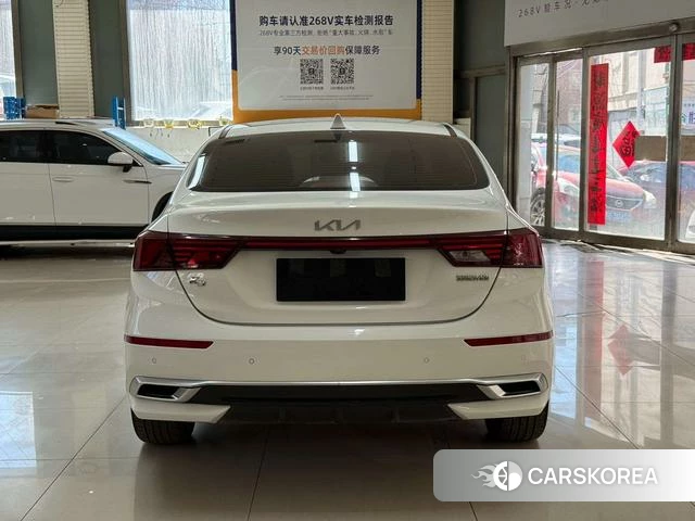 Kia K3 2022 Белый из Китая, фото 4