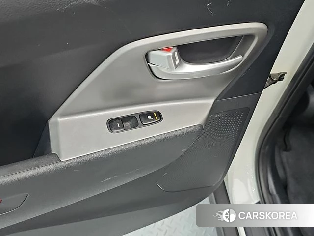 Kia Niro Plus 2022 Белый из Кореи, фото 4