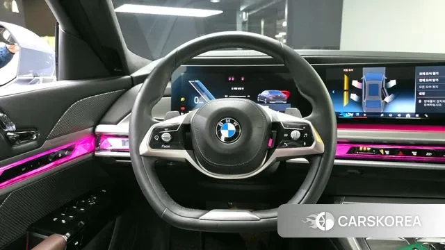 BMW 7 Series (G70) 2023 Небесно-голубой из Кореи, фото 4