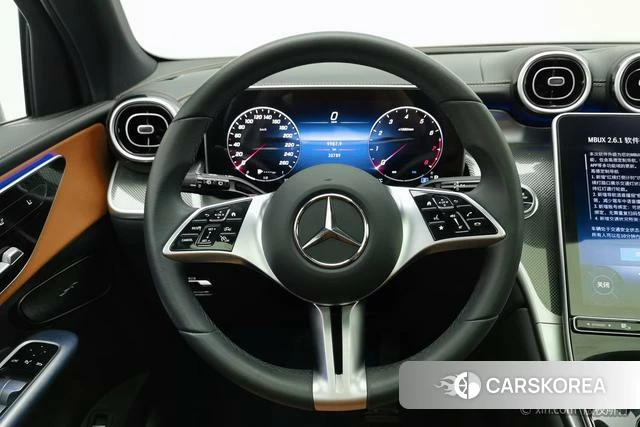Mercedes-Benz GLC 2023 Черный из Китая, фото 4