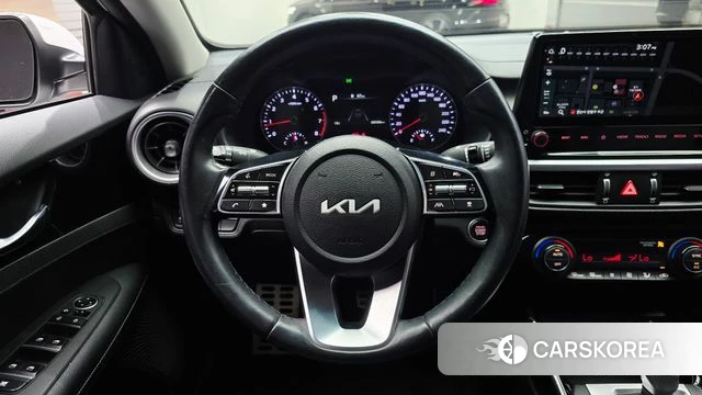 Kia The New K3 2nd generation 2022 Белый из Кореи, фото 4