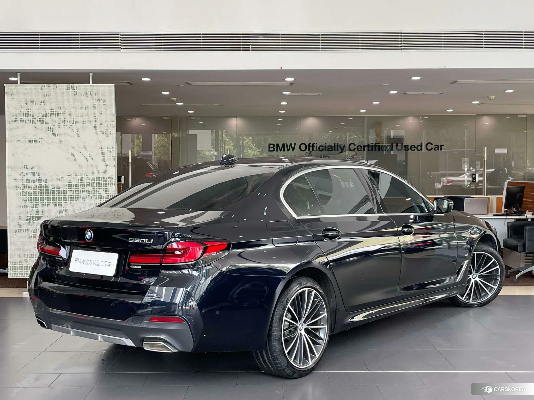 BMW 5 series 2020 Черный из Китая, фото 4