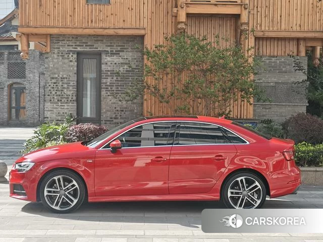 Audi A3 2018 Красный из Китая, фото 4