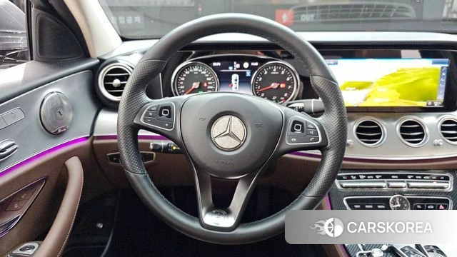 Mercedes-Benz E-Class W213 2018 Серый из Кореи, фото 4