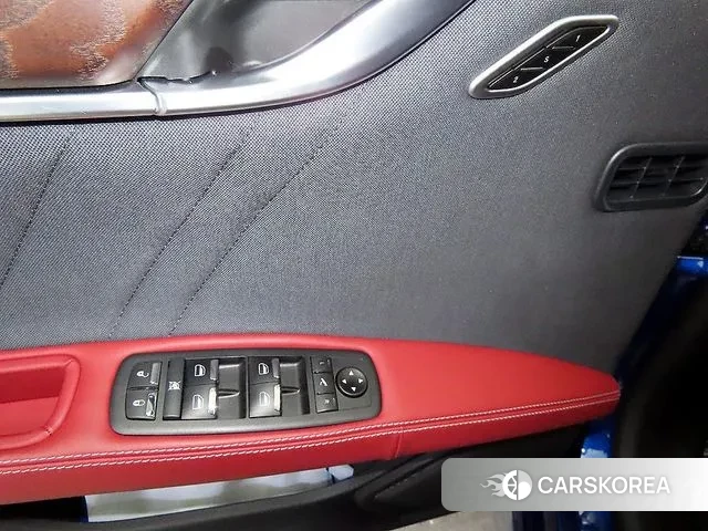 Maserati Ghibli 2021 Синий из Кореи, фото 4