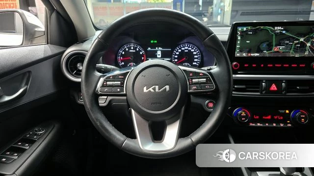 Kia The New K3 2nd generation 2021 Белый из Кореи, фото 4