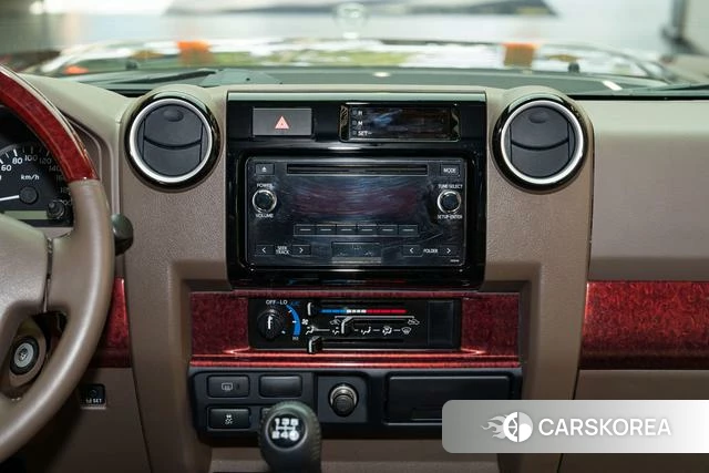 Toyota Land Cruiser 70 Series 2024 Темно-серый из Китая, фото 4