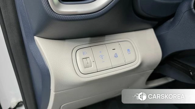 Hyundai Venue 2023 Белый из Кореи, фото 4