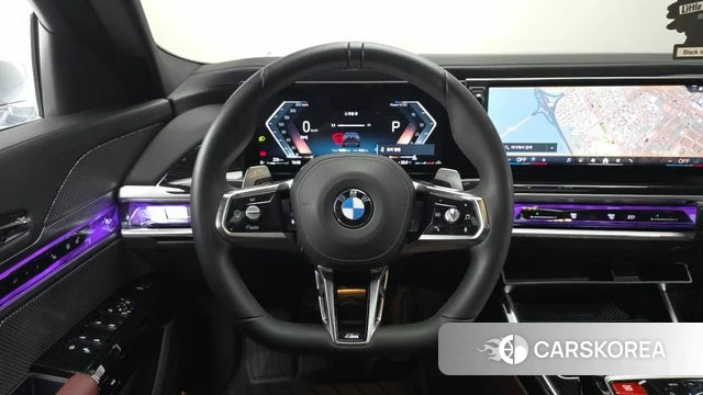 BMW 7 Series (G70) 2025 Черный двухцветный из Кореи, фото 4