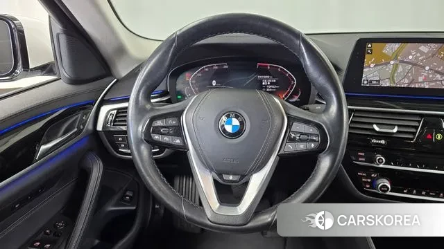 BMW 5 Series (G30) 2019 Белый из Кореи, фото 4