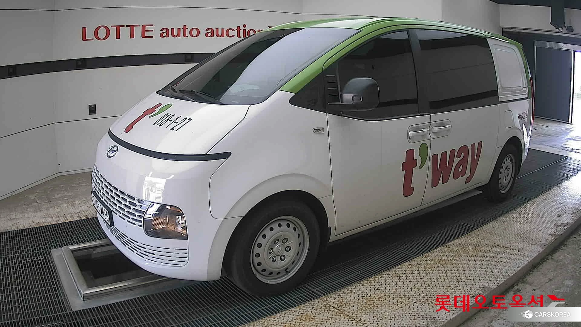 Hyundai Staria 2023 Белый из Кореи, фото 4