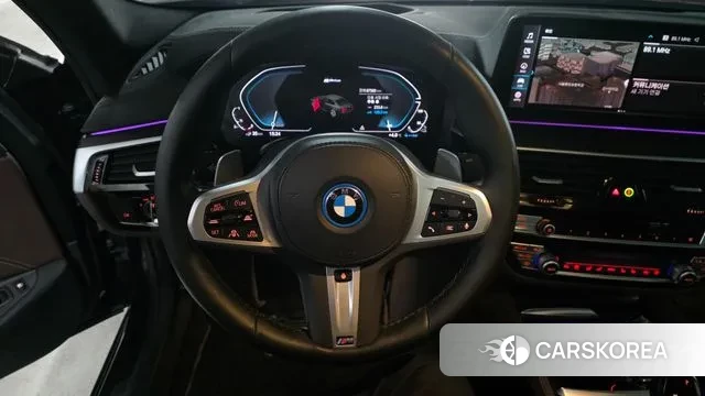 BMW 5 Series (G30) 2022 Черный из Кореи, фото 4