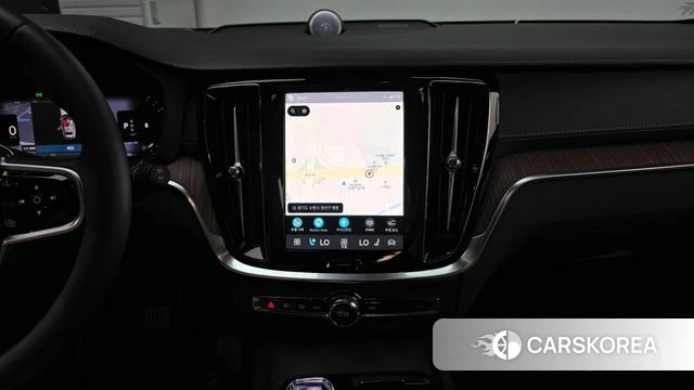 Volvo V60 Cross-Country 2nd Generation 2025 Белый из Кореи, фото 4