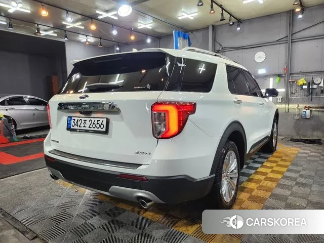 Ford Explorer 6th Generation 2023 Белый из Кореи, фото 4