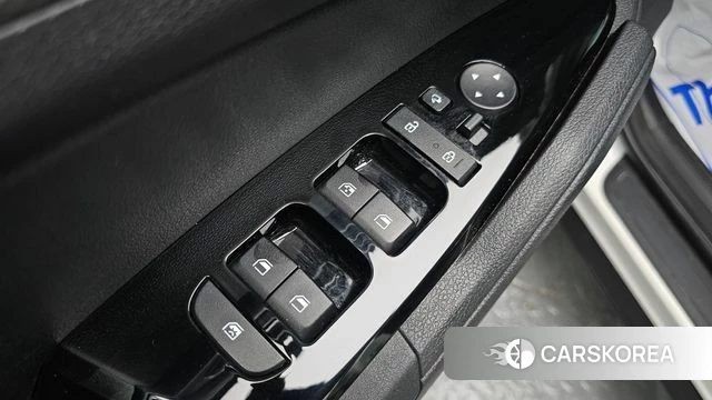 Kia Sportage 5th Generation Hybrid 2023 Белый из Кореи, фото 4