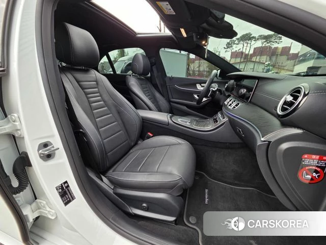 Mercedes-Benz E-Class W213 2022 Белый из Кореи, фото 4