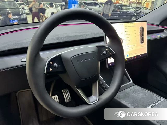 Tesla Model Y 2025 Черный из Китая, фото 4