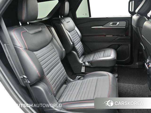 Ford Explorer 6th Generation 2025 Белый из Кореи, фото 4