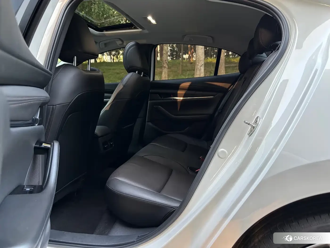 Mazda 3 2022 Белый из Китая, фото 4