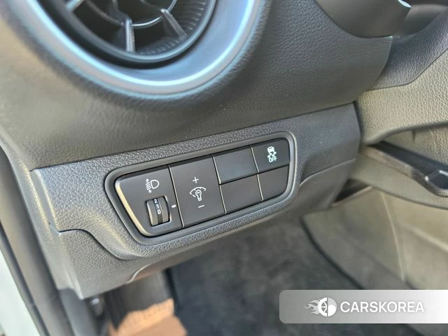 Kia The New K3 2nd generation 2023 Белый из Кореи, фото 4