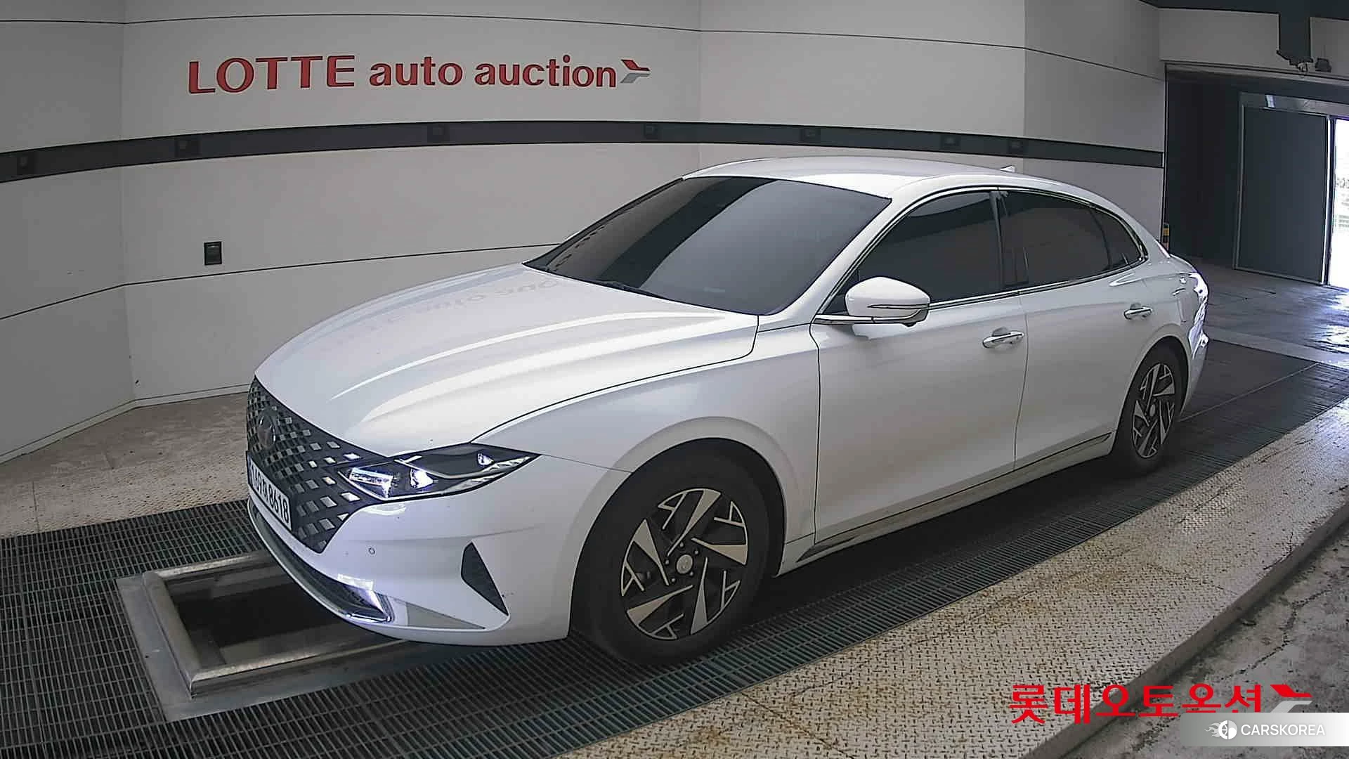 Hyundai Grandeur Hybrid 2023 Creamy White Pearl (optional) из Кореи, фото 4