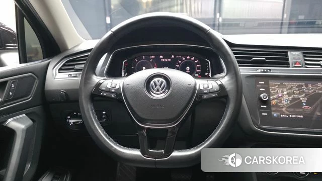 Volkswagen Tiguan Allspace 2020 Черный из Кореи, фото 4