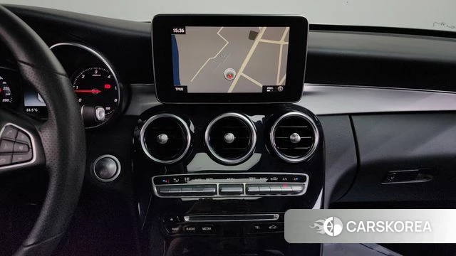 Mercedes-Benz C-Class W205 2018 Белый из Кореи, фото 4