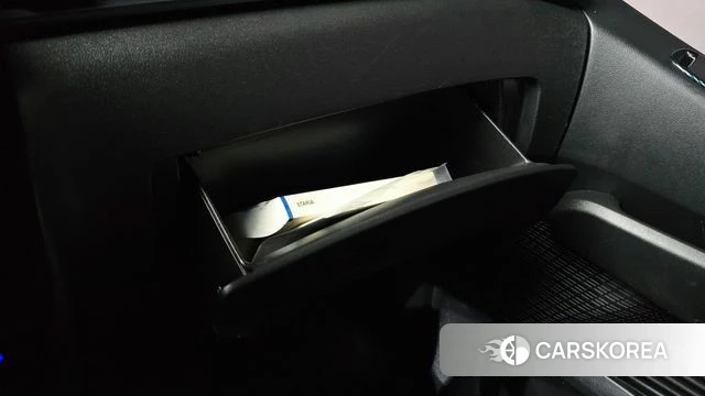 Hyundai Staria 2023 Серый из Кореи, фото 4