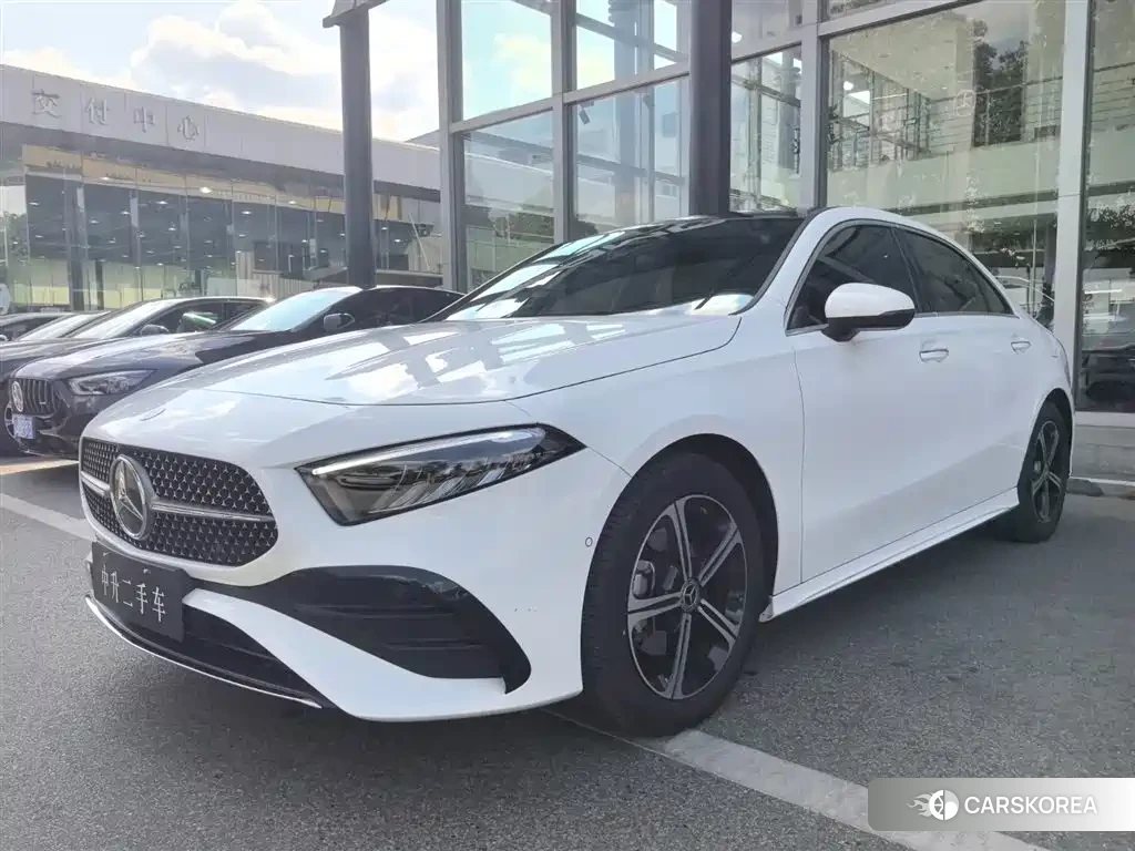 Mercedes-Benz A-Class 2024 Белый из Китая, фото 4