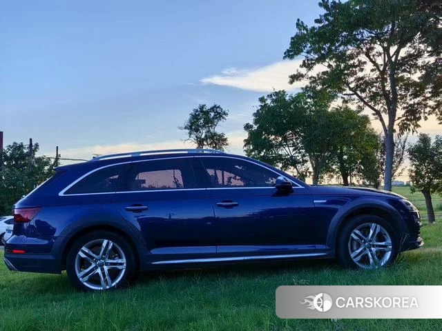 Audi A4 (import) 2019 Синий из Китая, фото 4