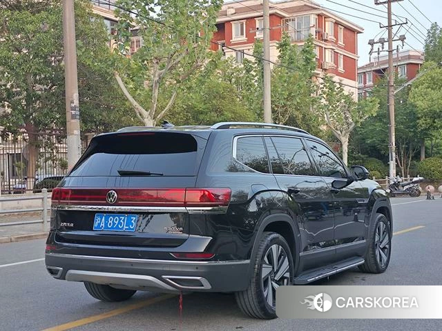Volkswagen Tourang 2023 Черный из Китая, фото 4
