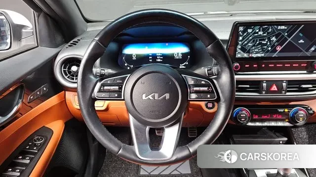 Kia The New K3 2nd generation 2023 Белый из Кореи, фото 4