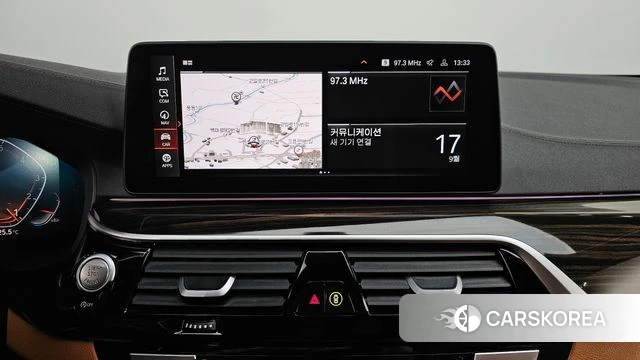 BMW 5 Series (G30) 2022 Белый из Кореи, фото 4