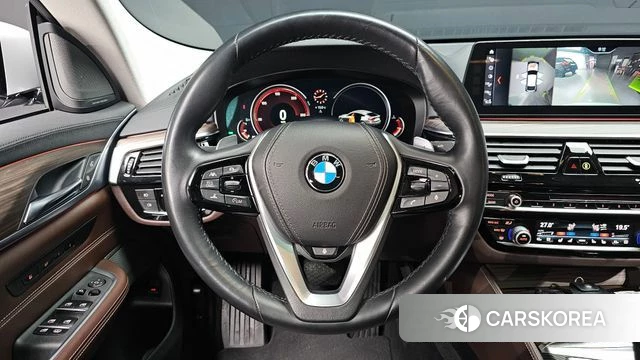 BMW 6 Series GT (G32) 2018 Серебристо-серый из Кореи, фото 4