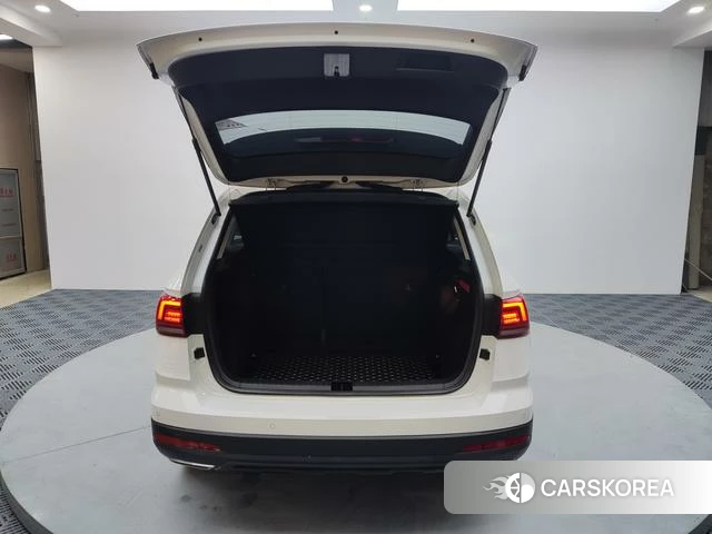 Volkswagen Tuyue 2022 Белый из Китая, фото 4