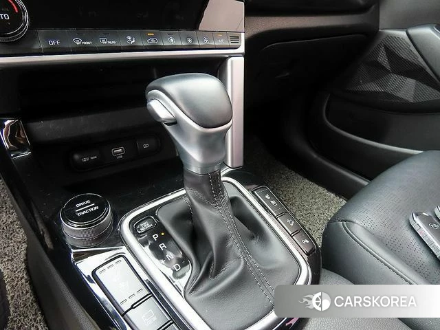 Kia Seltos 2020 Жемчужный цвет из Кореи, фото 4