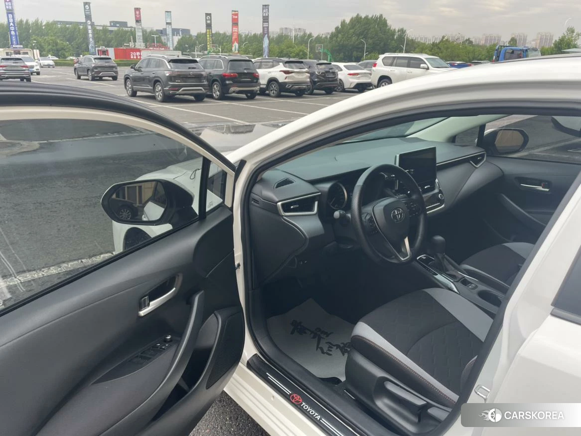 Toyota Corolla 2021 Белый из Китая, фото 4