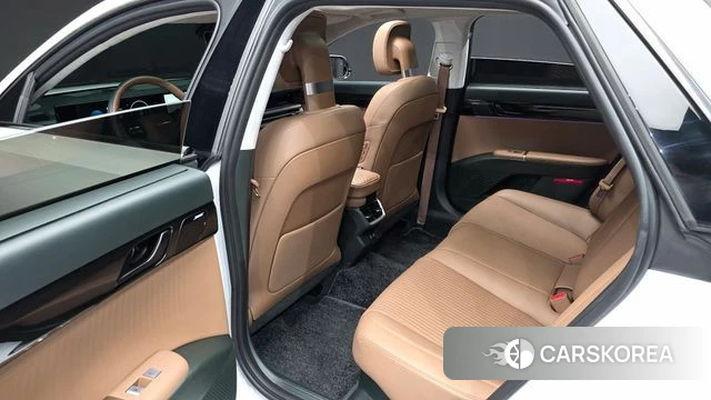 Hyundai Grandeur Hybrid (GN7) 2023 Белый из Кореи, фото 4