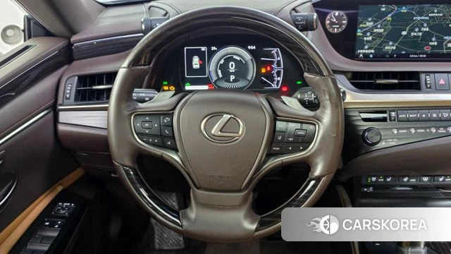 Lexus ES300h 7th generation 2018 Серебристо-серый из Кореи, фото 4