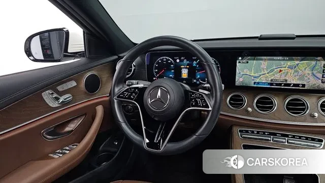 Mercedes-Benz E-Class W213 2022 Белый из Кореи, фото 4