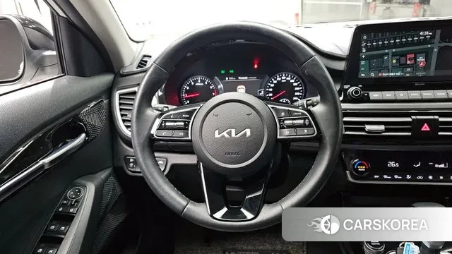 Kia Seltos 2022 Белый из Кореи, фото 4