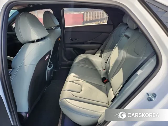 Hyundai The New Avante (CN7) 2023 Белый из Кореи, фото 4