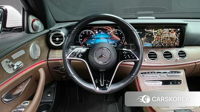 Mercedes-Benz E-Class W213 2022 Белый из Кореи, фото 4