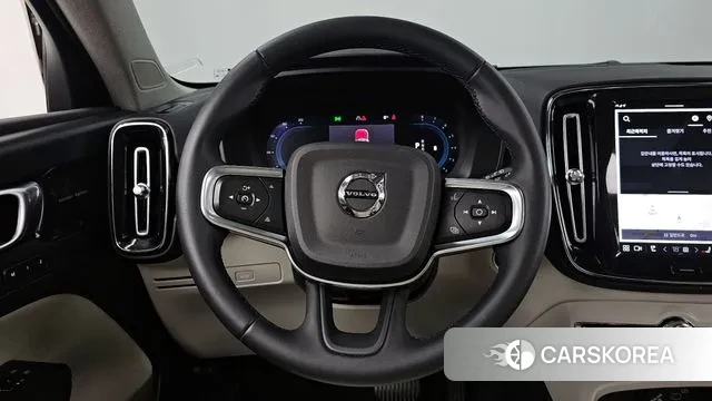 Volvo XC40 2022 Белый из Кореи, фото 4