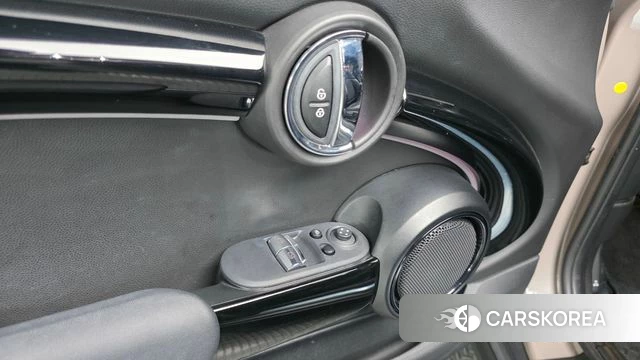 Mini Cooper 2023 Песочный из Кореи, фото 4