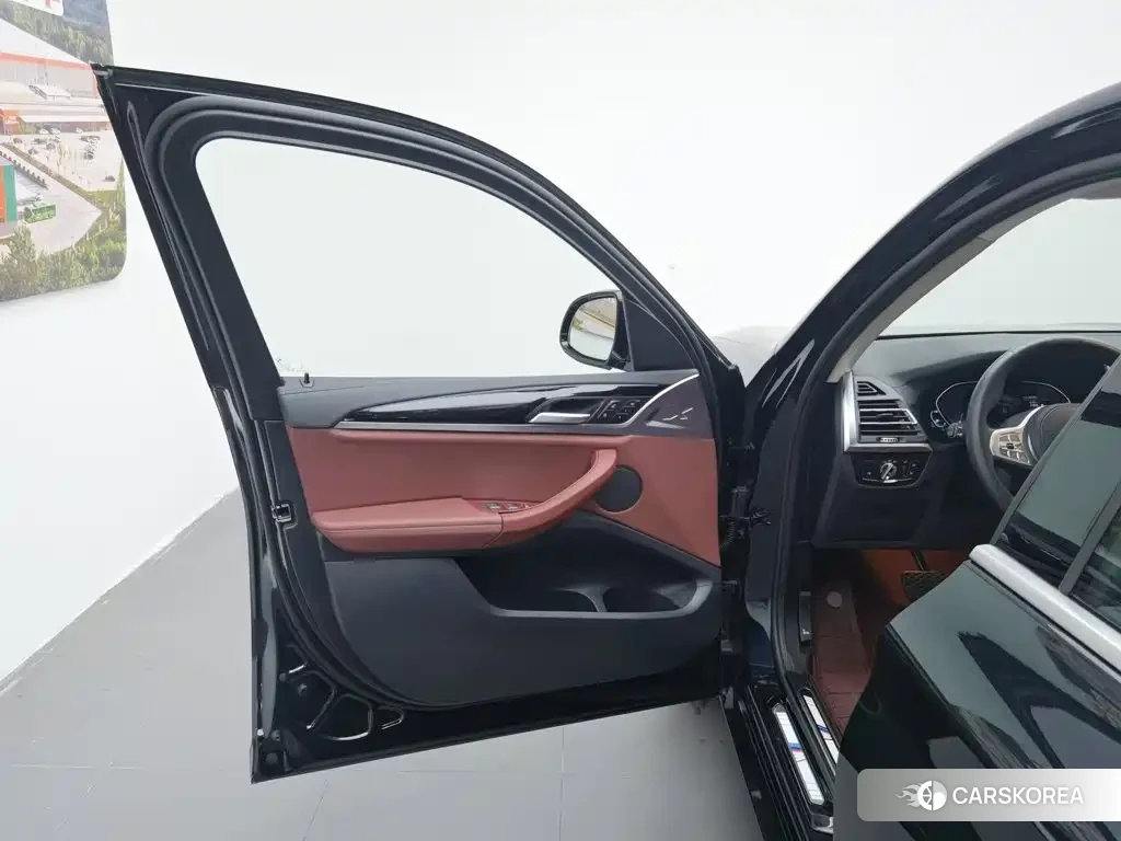 BMW iX3 2024 Черный из Китая, фото 4