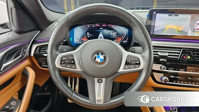 BMW 5 Series (G30) 2023 Белый из Кореи, фото 4