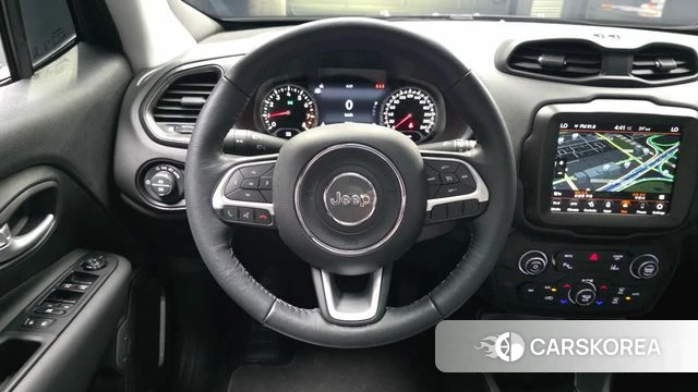 Jeep Renegade 2023 Черный из Кореи, фото 4